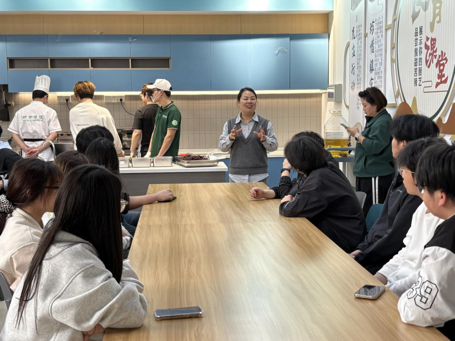 yl6809永利检测中心开展“乌米迎谷雨 春笋报春来”食育课堂活动